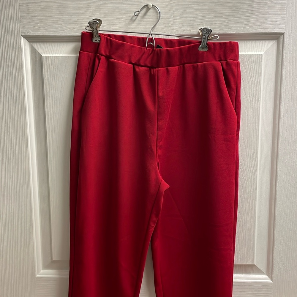 Red dress pant